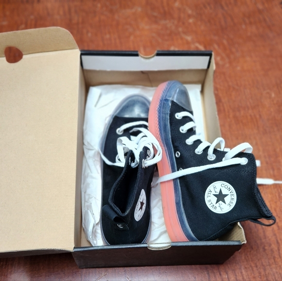 Converse unisex Chuck Taylor's high tops - Picture 9 of 15